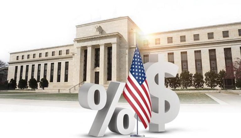 الفيدرالي الأمريكي يحذر: خفض الفائدة قد يعيد التضخم من جديد